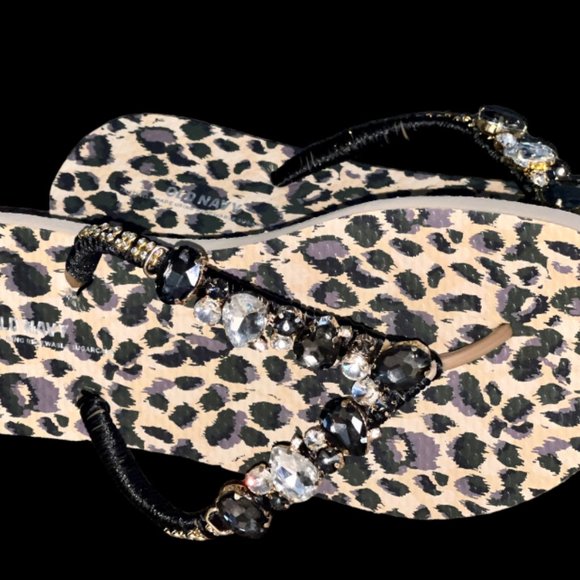 Newly Decorated Leopard Beach Flip Flops, Rhinestones, Shoes, Bridal Sandals - Picture 13 of 16